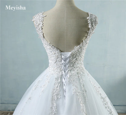 Customized Ball Gown Bridal Dress with Pearls and Tulle