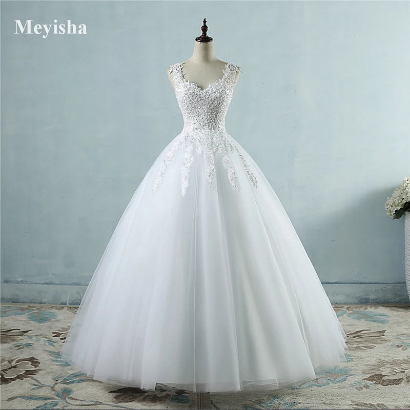 Customized Ball Gown Bridal Dress with Pearls and Tulle