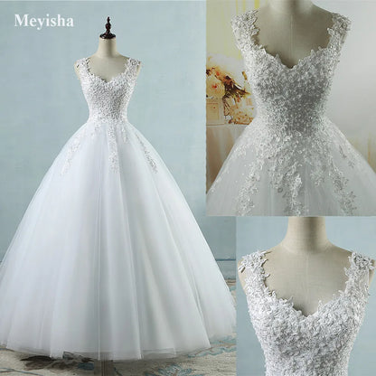 Customized Ball Gown Bridal Dress with Pearls and Tulle