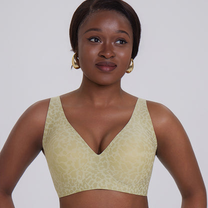 Seamless Wireless Full-Cup Bra in Nylon