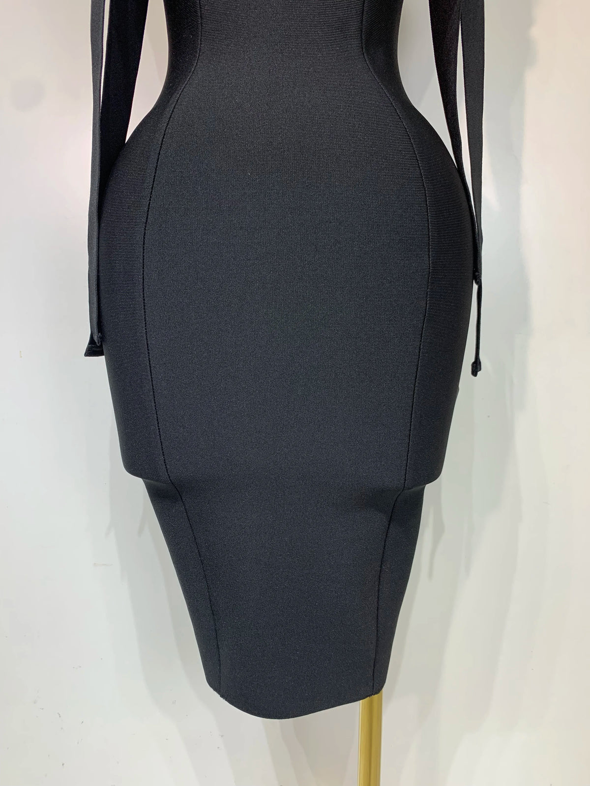 Women Backless Bodycon Bandage Dress with Pearls