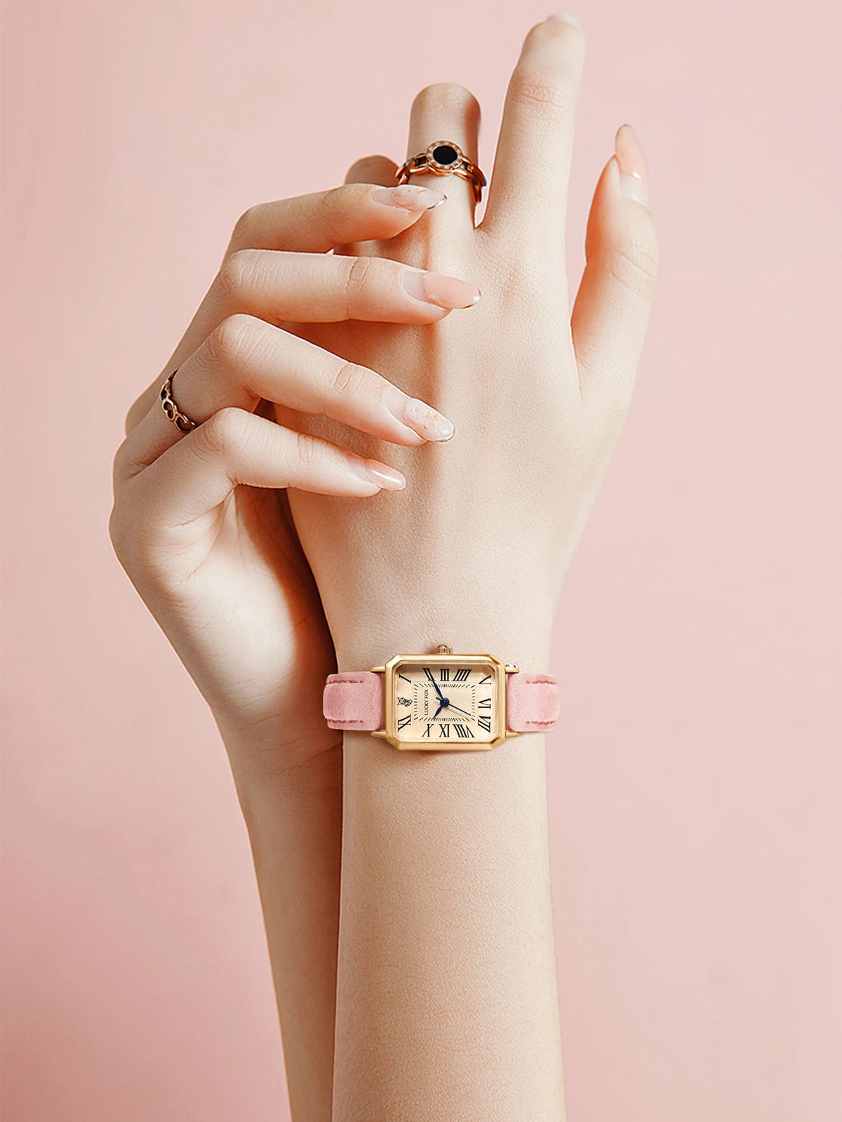 Fashion Retro Square Leather Strap Quartz Watch for Women