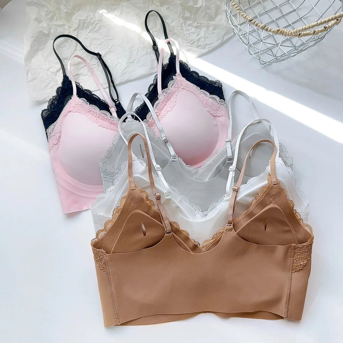 French Lace V Neck Seamless Wireless Bra S-XL