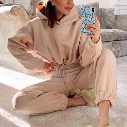 Women's Oversized Hoodie and Sweatpants Tracksuit