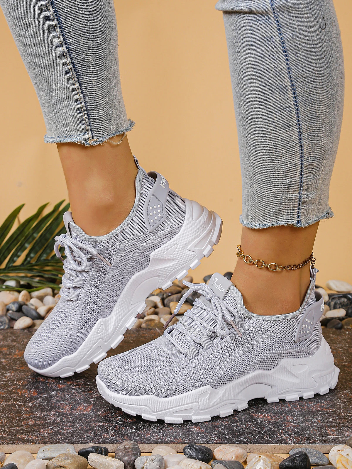 Women's Breathable Single-Mesh Sports Shoes
