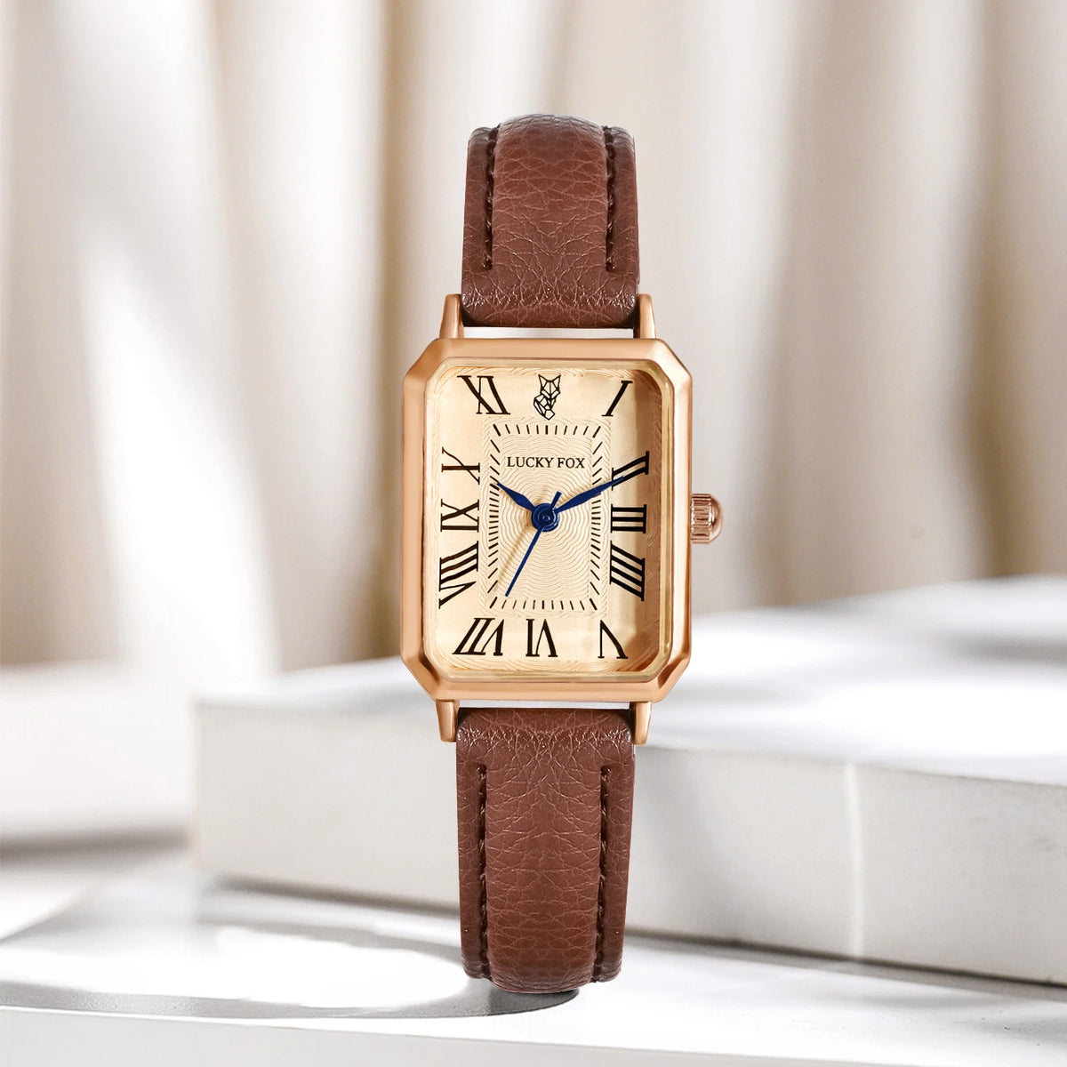 Fashion Retro Square Leather Strap Quartz Watch for Women