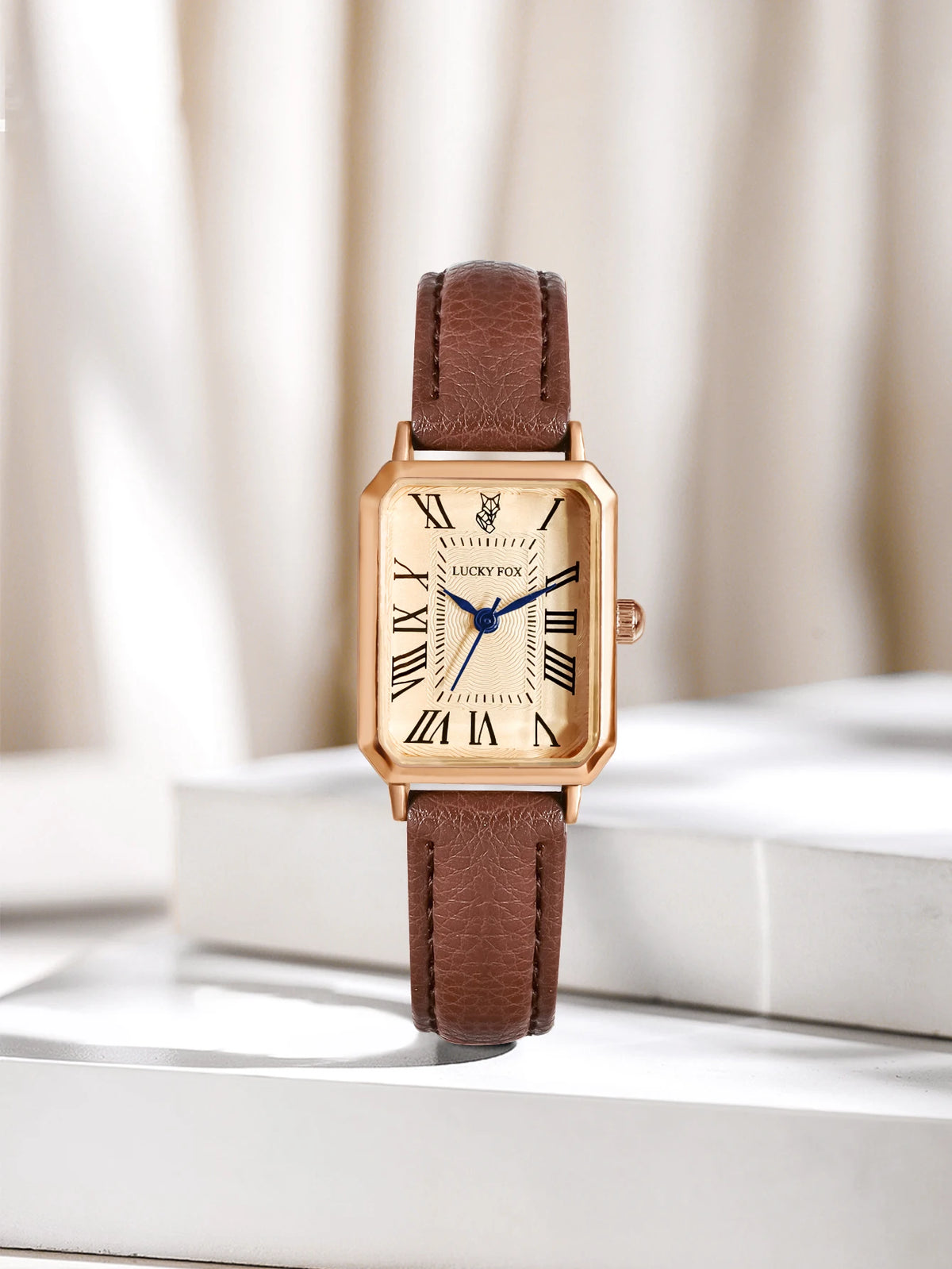 Fashion Retro Square Leather Strap Quartz Watch for Women
