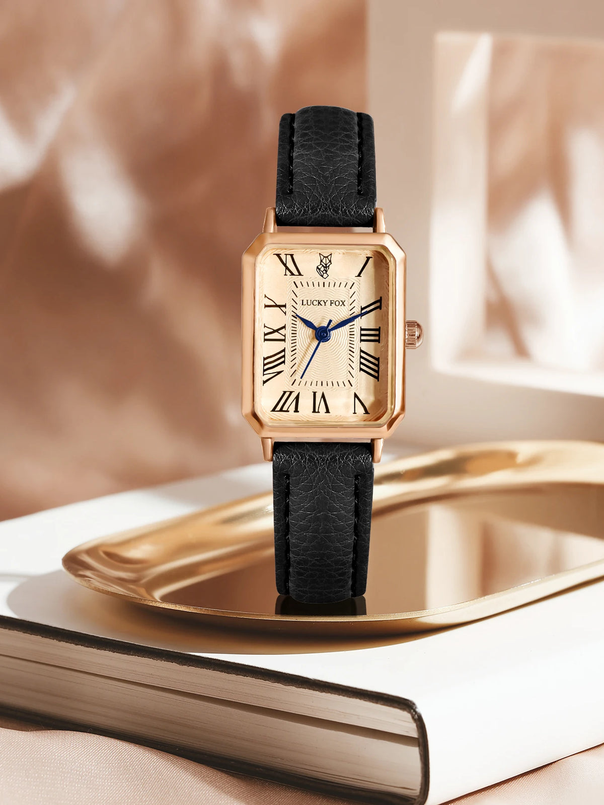 Fashion Retro Square Leather Strap Quartz Watch for Women