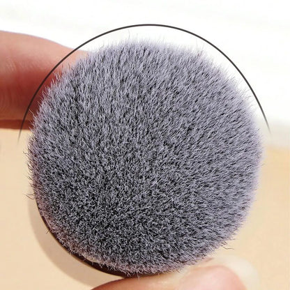 Retractable Makeup Brush with Synthetic Hair