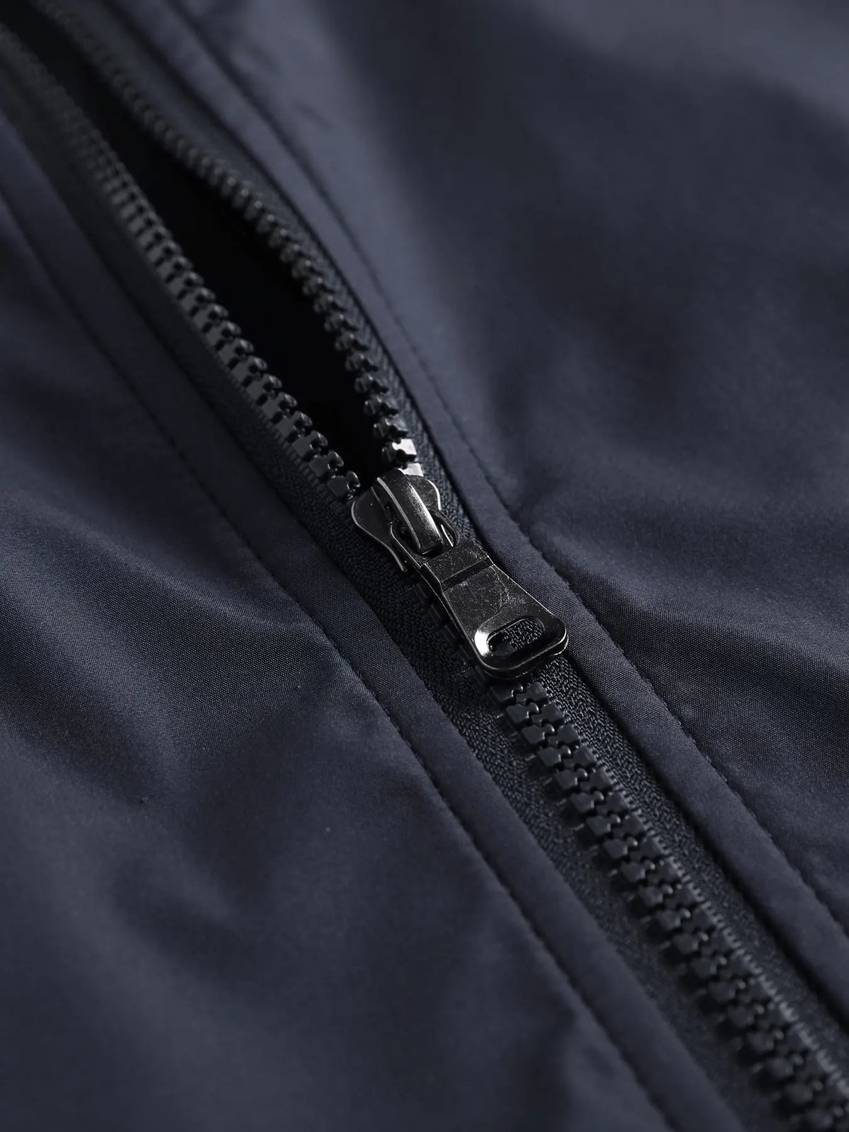 Men's Casual Zipper Jacket in Polyester for Spring and Autumn