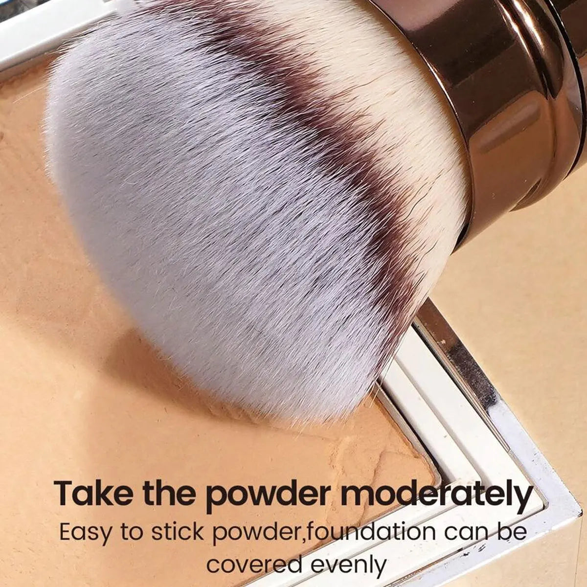 Retractable Makeup Brush with Synthetic Hair