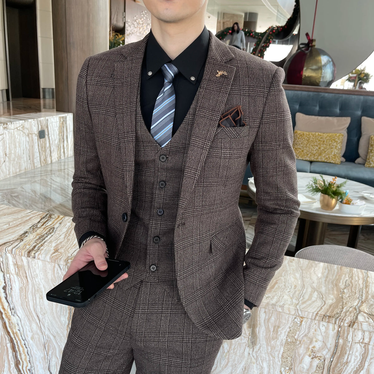 Modified Plaid Three-Piece Suit for Men