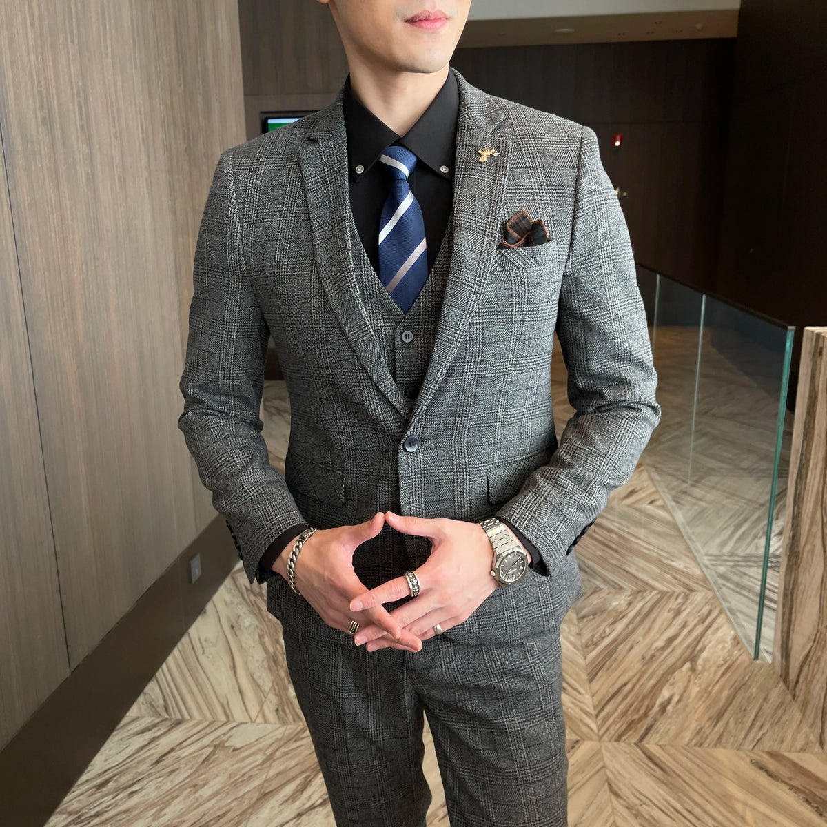 Modified Plaid Three-Piece Suit for Men