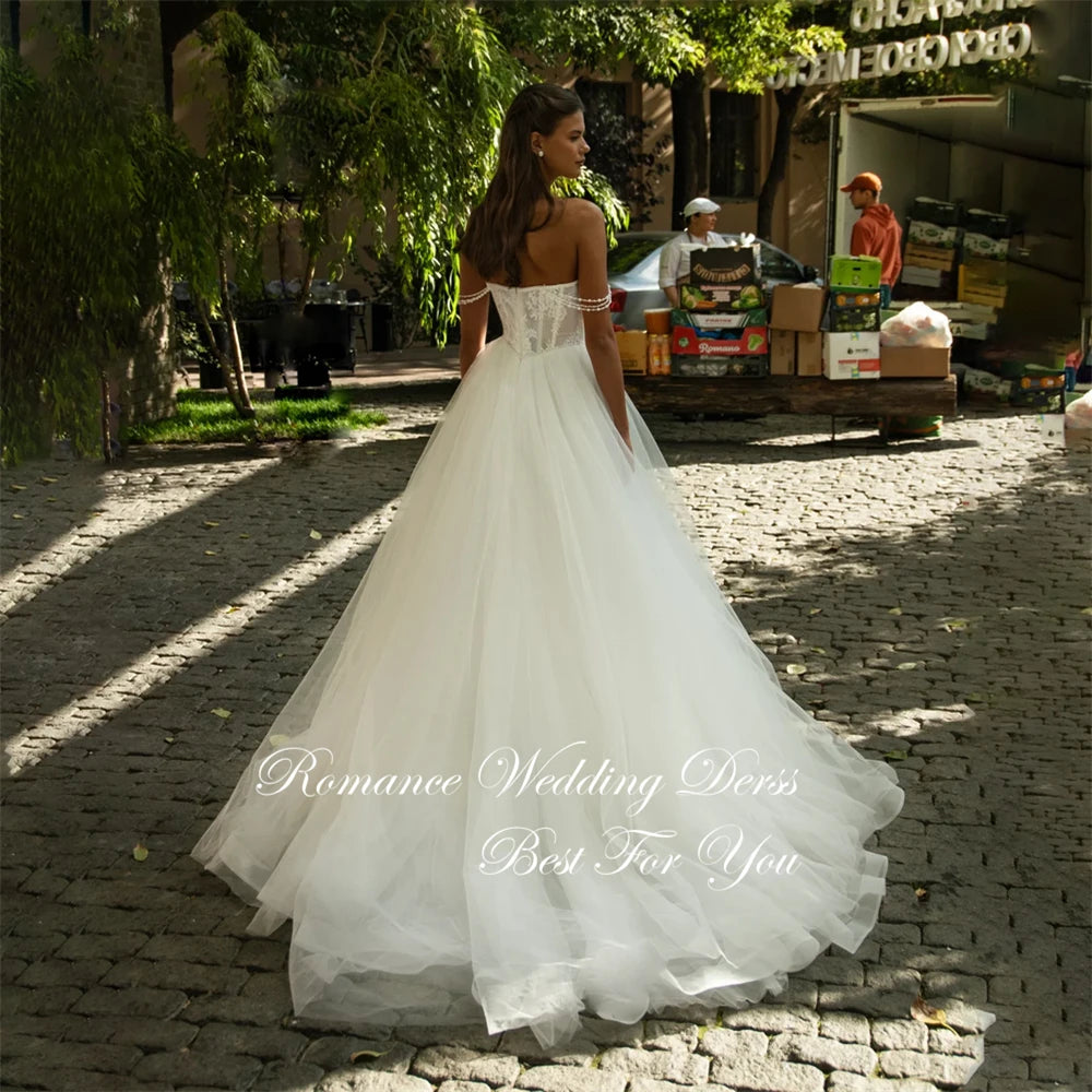 Modern A-Line Wedding Dress with Lace Appliques