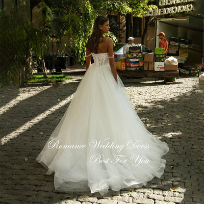 Modern A-Line Wedding Dress with Lace Appliques