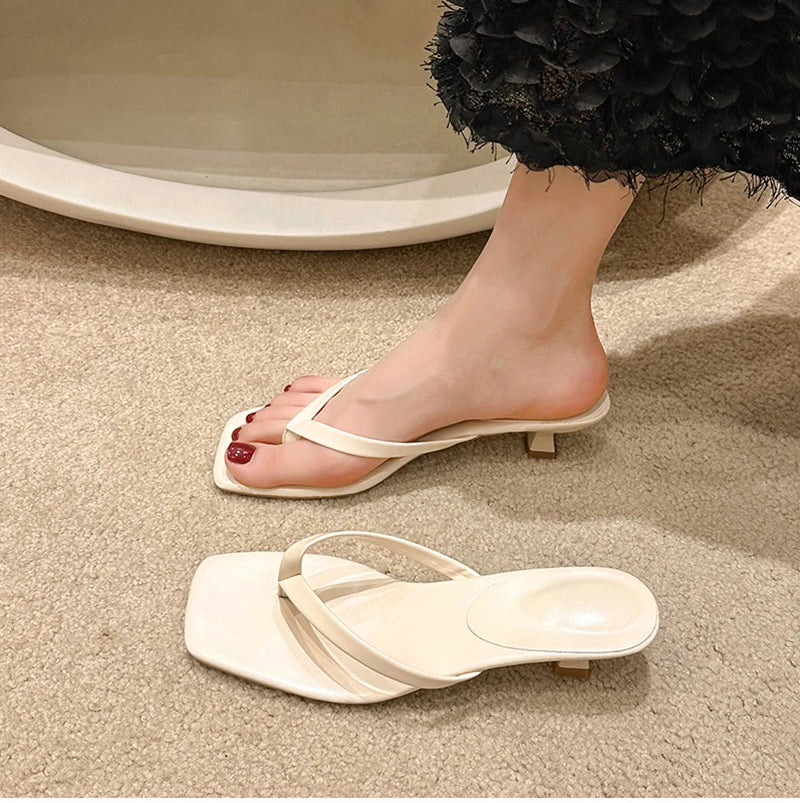 Women’s Low Heel Clip Toe Slippers for Summer Casual Wear