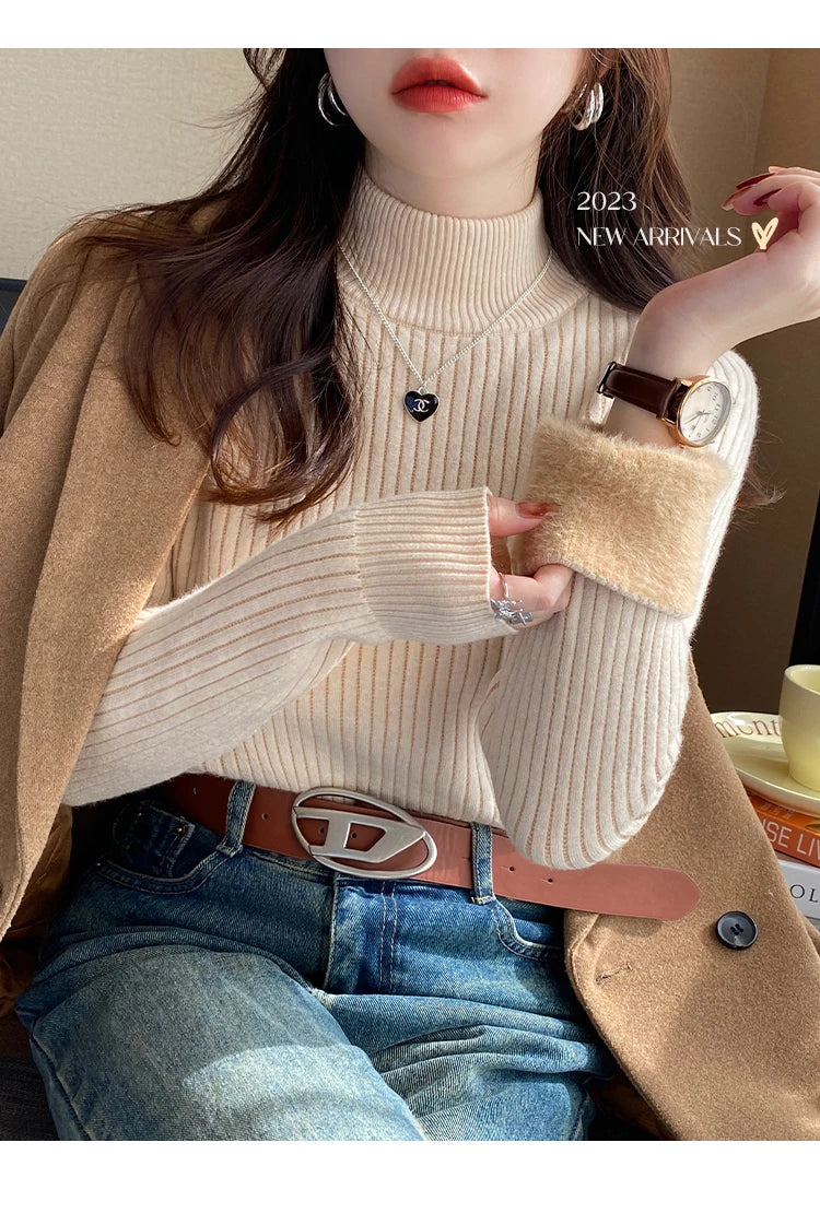 Women's Turtleneck Sweater with Velvet Lining