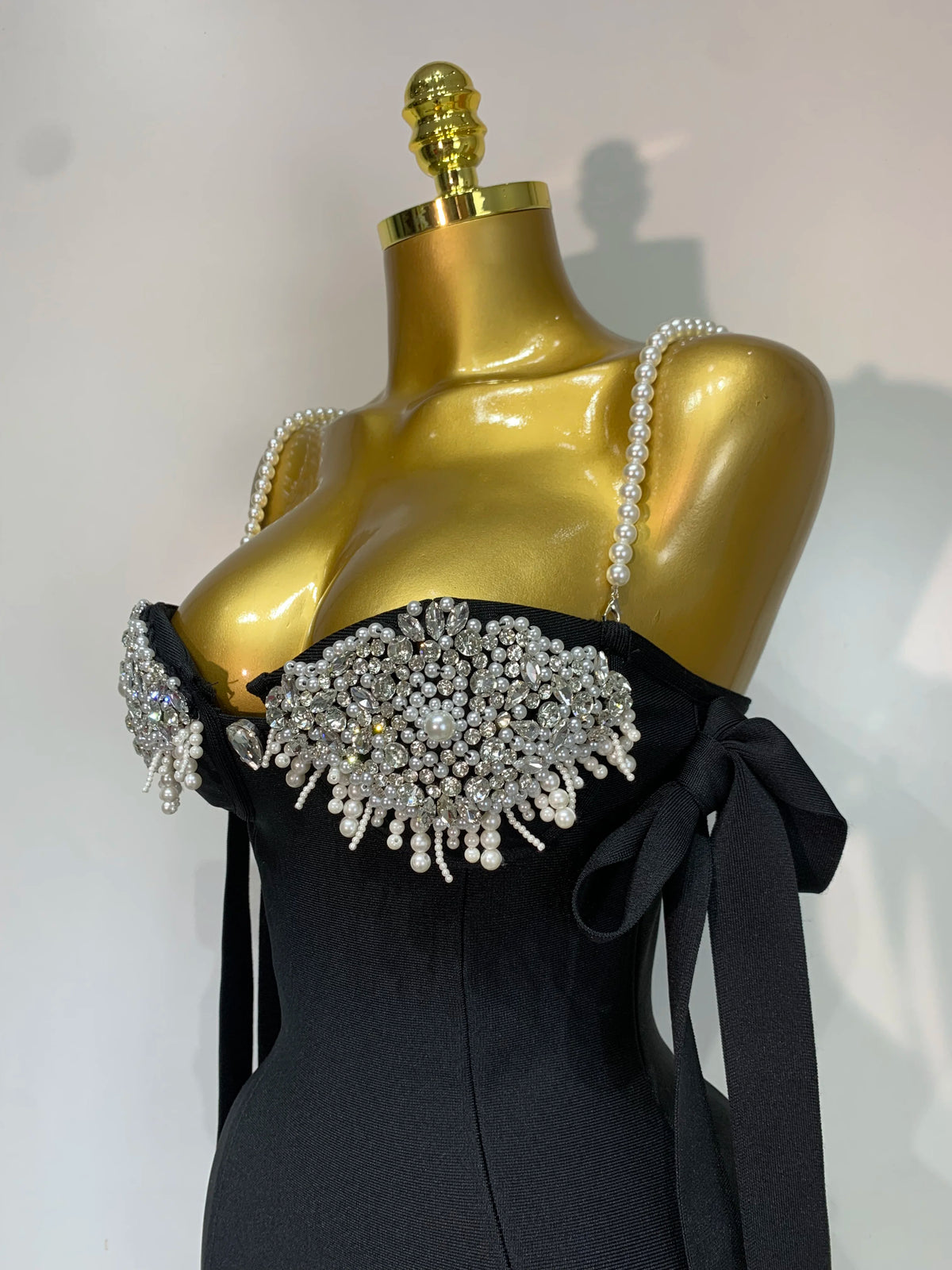 Women Backless Bodycon Bandage Dress with Pearls