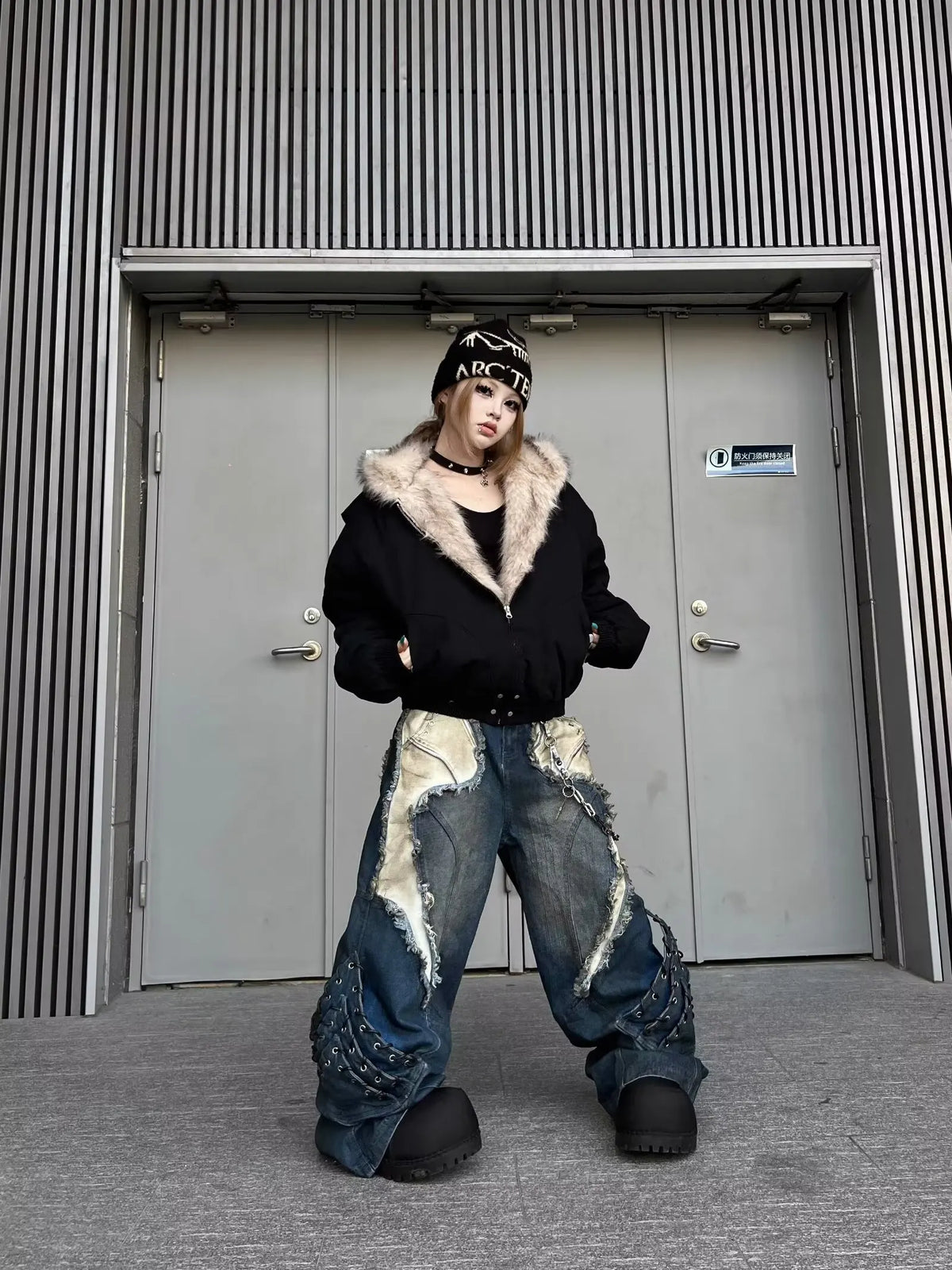 Vintage Distressed Wide Leg Cargo Jeans for Women