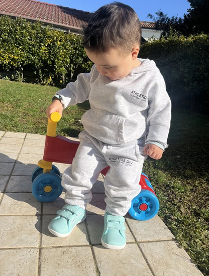 HOBIBEAR Kids Minimalist Sneakers Lightweight Hook Loop Shoes