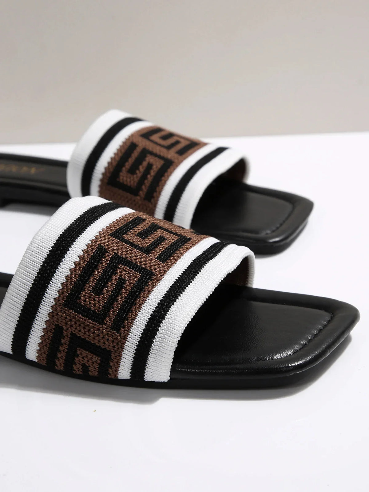 Classic Simplicity Sandals for Women Outdoor Use