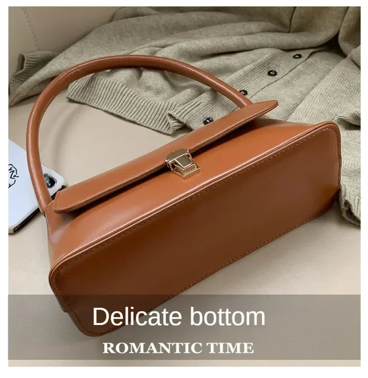 Luxury Women's Crossbody Shoulder Bag in Solid Color