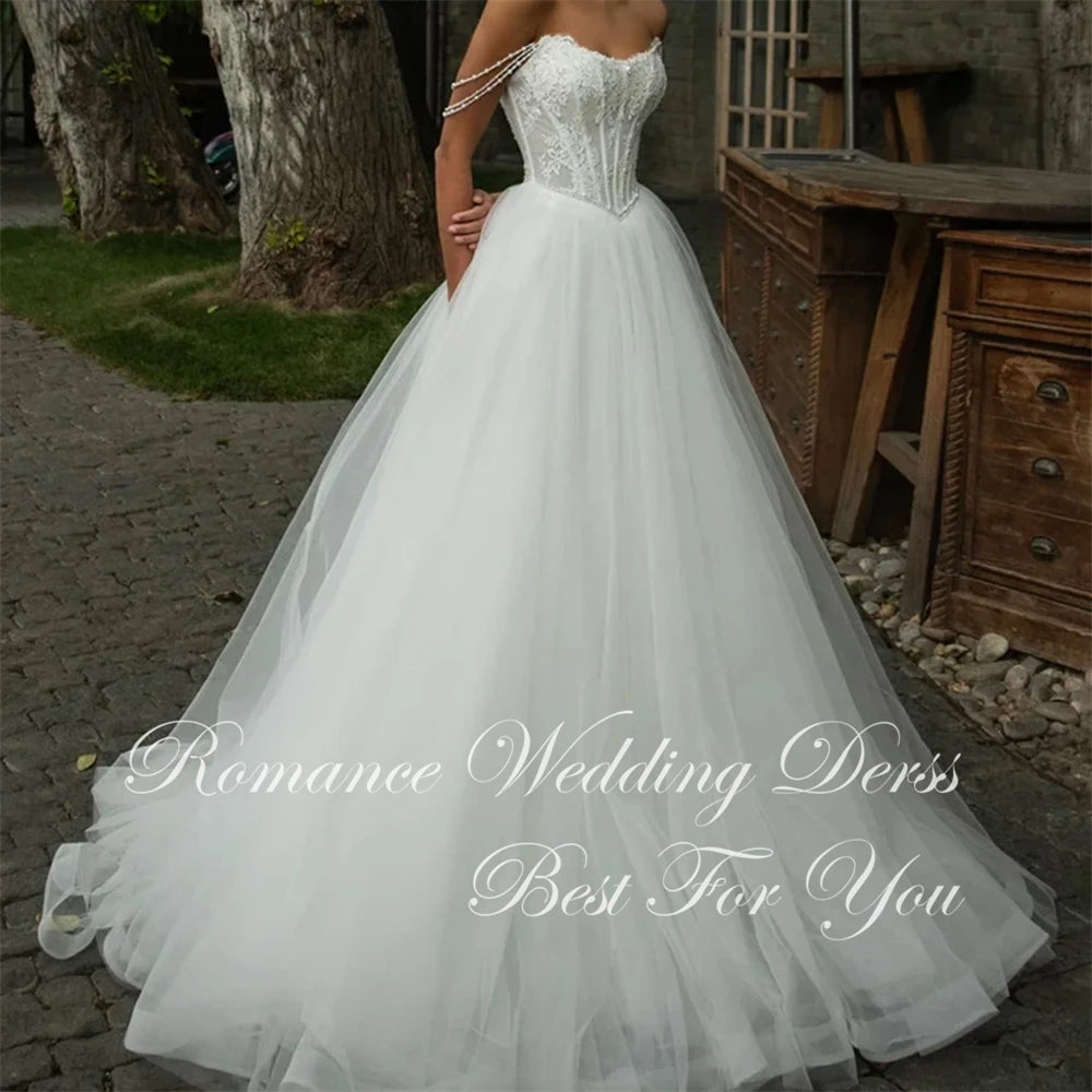 Modern A-Line Wedding Dress with Lace Appliques