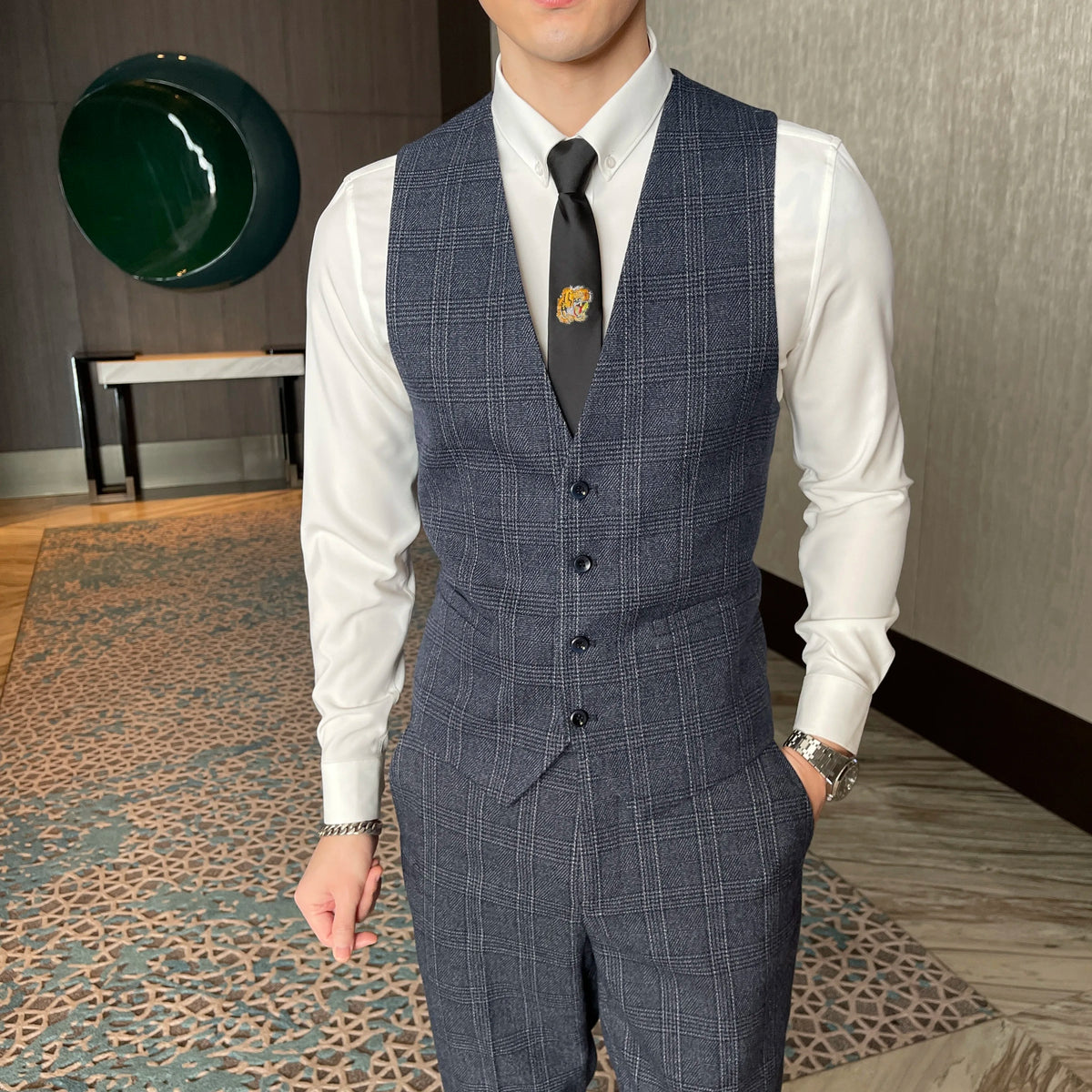Modified Plaid Three-Piece Suit for Men