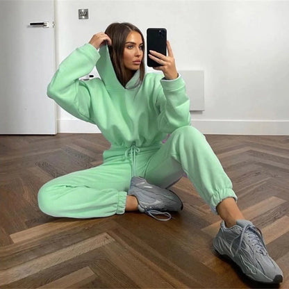 Women's Oversized Hoodie and Sweatpants Tracksuit