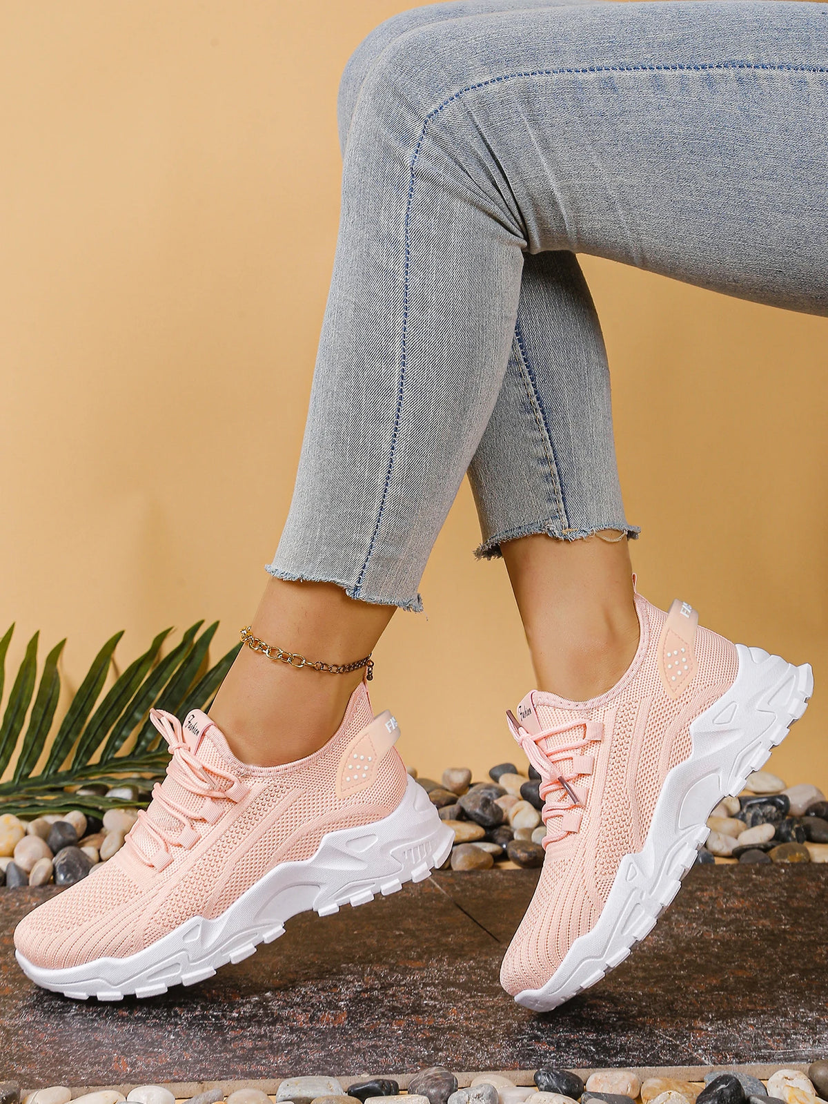 Women's Breathable Single-Mesh Sports Shoes