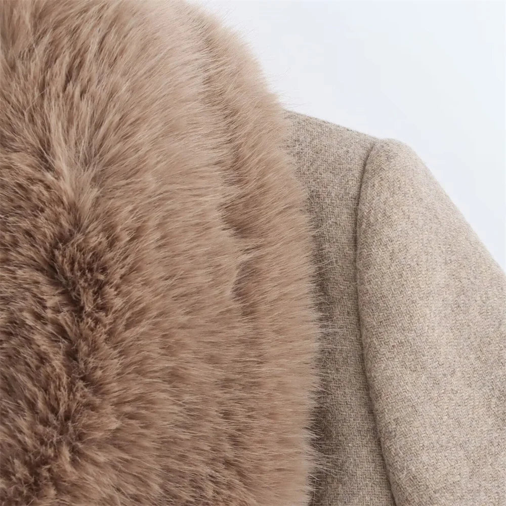 Women's Long Polyester Coat with Fur Collar and Pockets