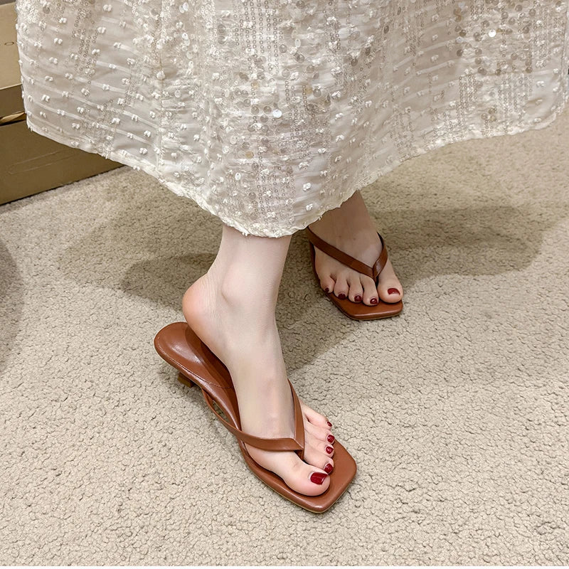Women’s Low Heel Clip Toe Slippers for Summer Casual Wear