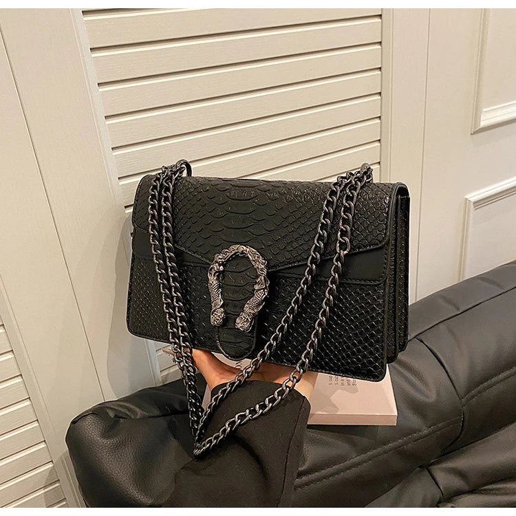 Retro Snake Pattern Chain Shoulder Bag for Women