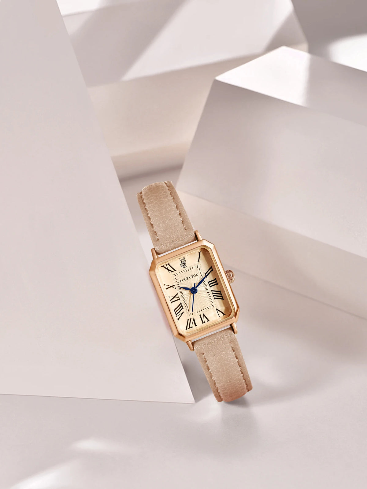 Fashion Retro Square Leather Strap Quartz Watch for Women