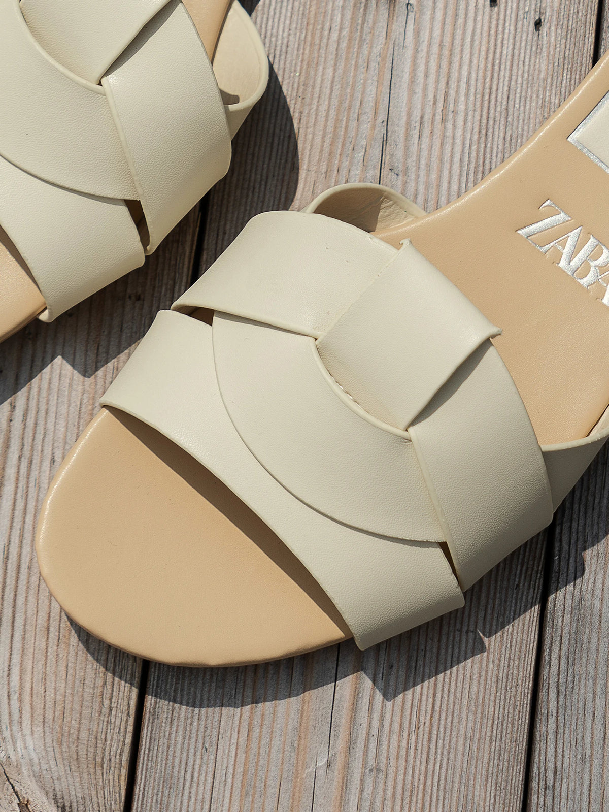 Woven Flat Women's Sandals for Summer Comfort