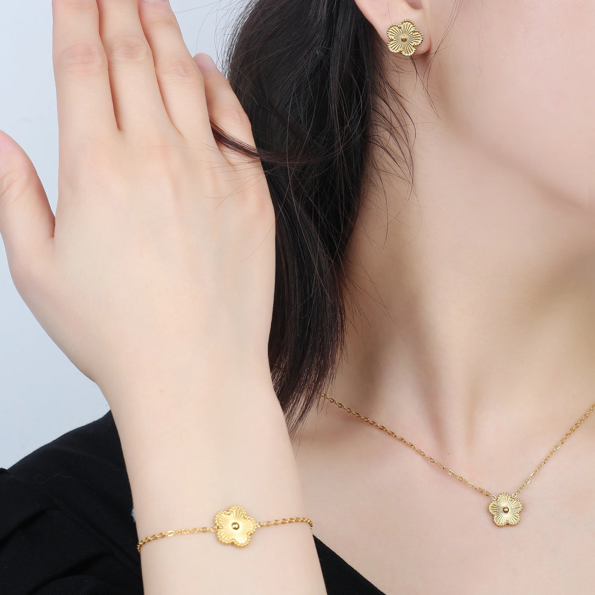 18k Gold-Plated Five-Leaf Flower Jewelry Set