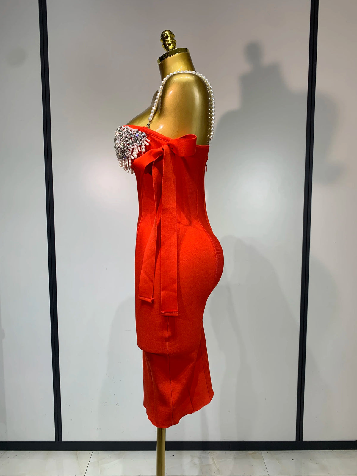 Women Backless Bodycon Bandage Dress with Pearls