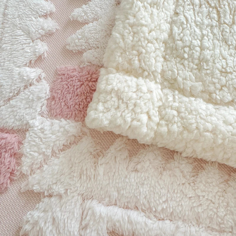 Geometric Jacquard Fleece Blanket Double Layer Taffeta
