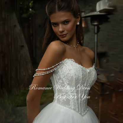 Modern A-Line Wedding Dress with Lace Appliques
