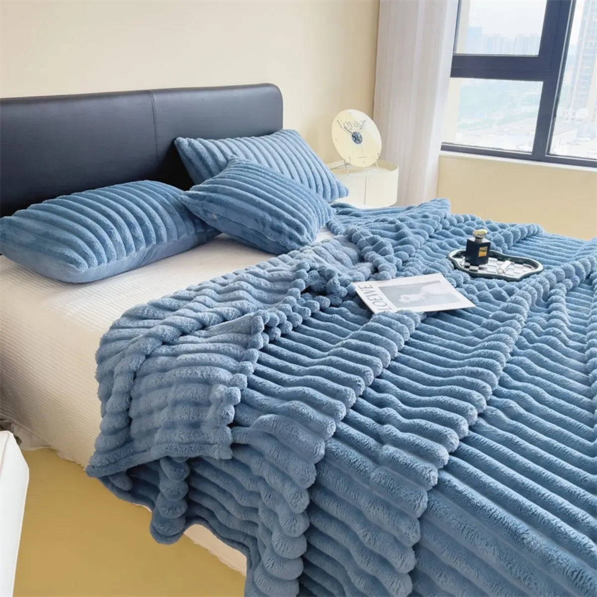 Striped Plush Throw Blanket 100x150cm for Sofa
