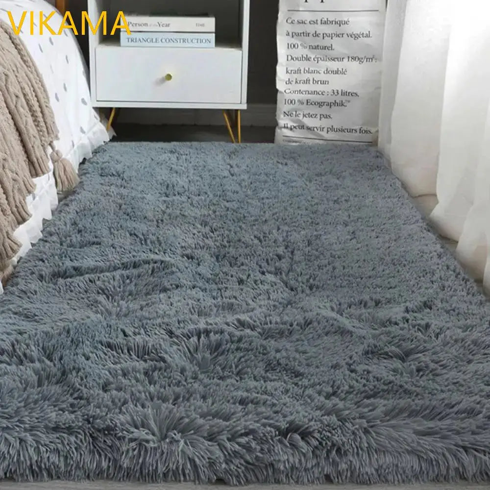 VIKAMA Solid Color Polyester Plush Carpet