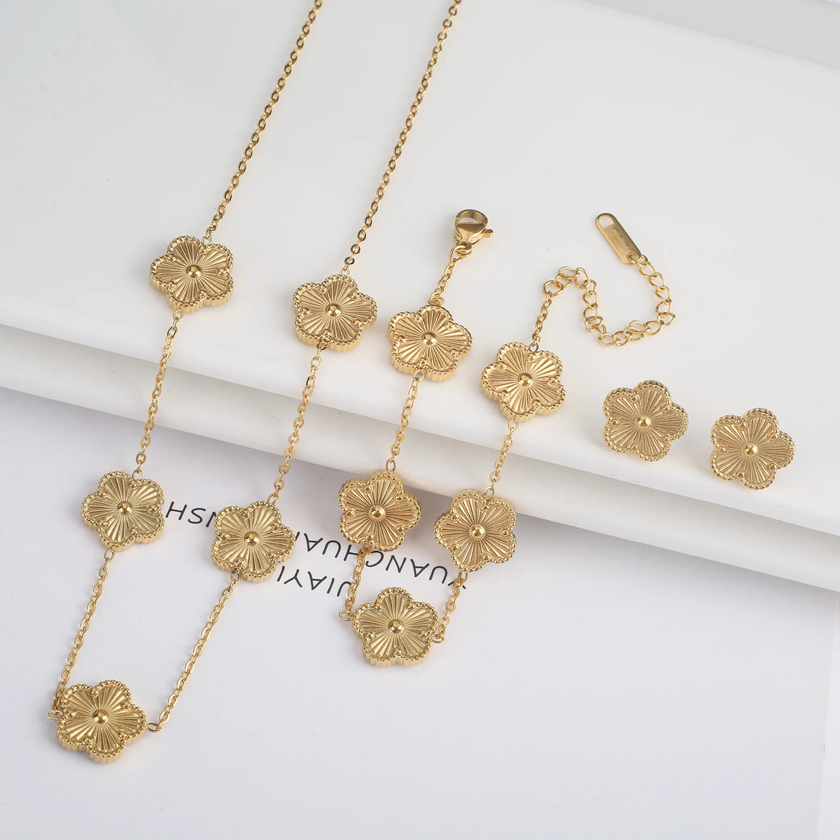 18k Gold-Plated Five-Leaf Flower Jewelry Set