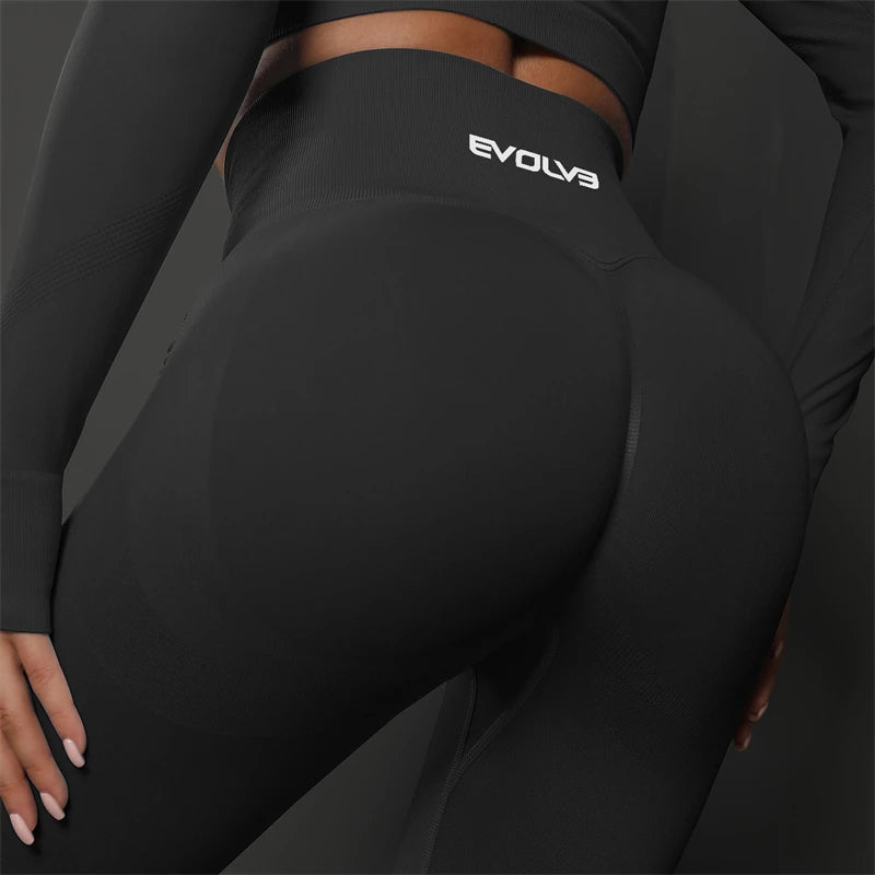 Evolve Women's Seamless Peach Leggings for Yoga and Fitness