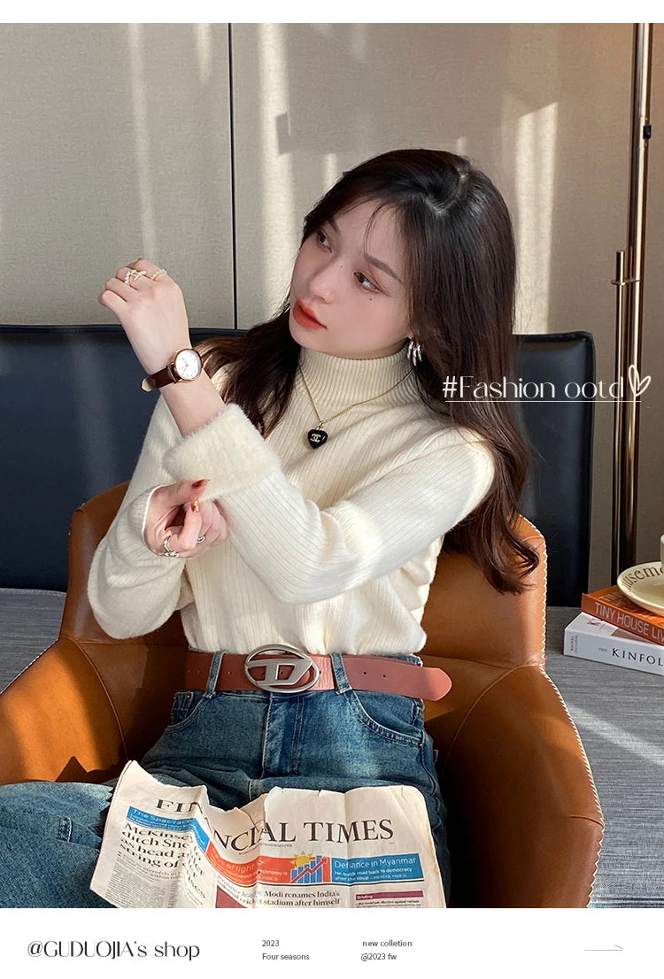 Women's Turtleneck Sweater with Velvet Lining