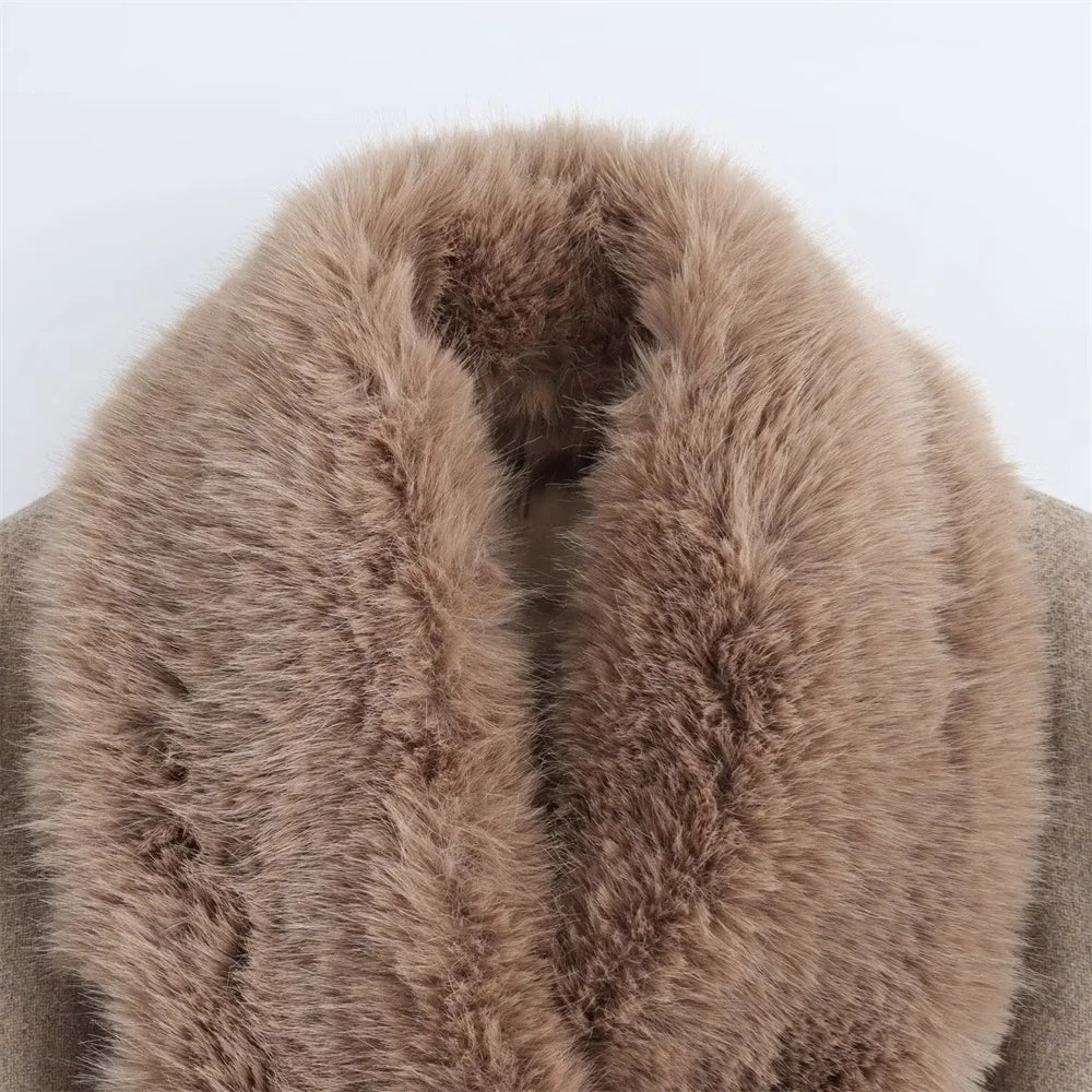 Women's Long Polyester Coat with Fur Collar and Pockets