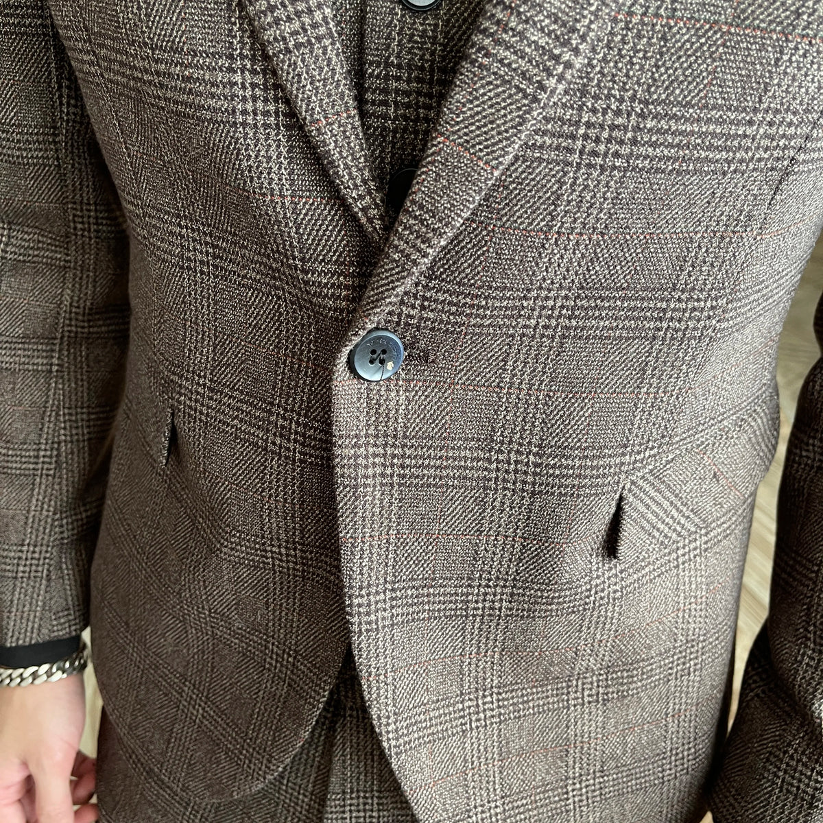 Modified Plaid Three-Piece Suit for Men