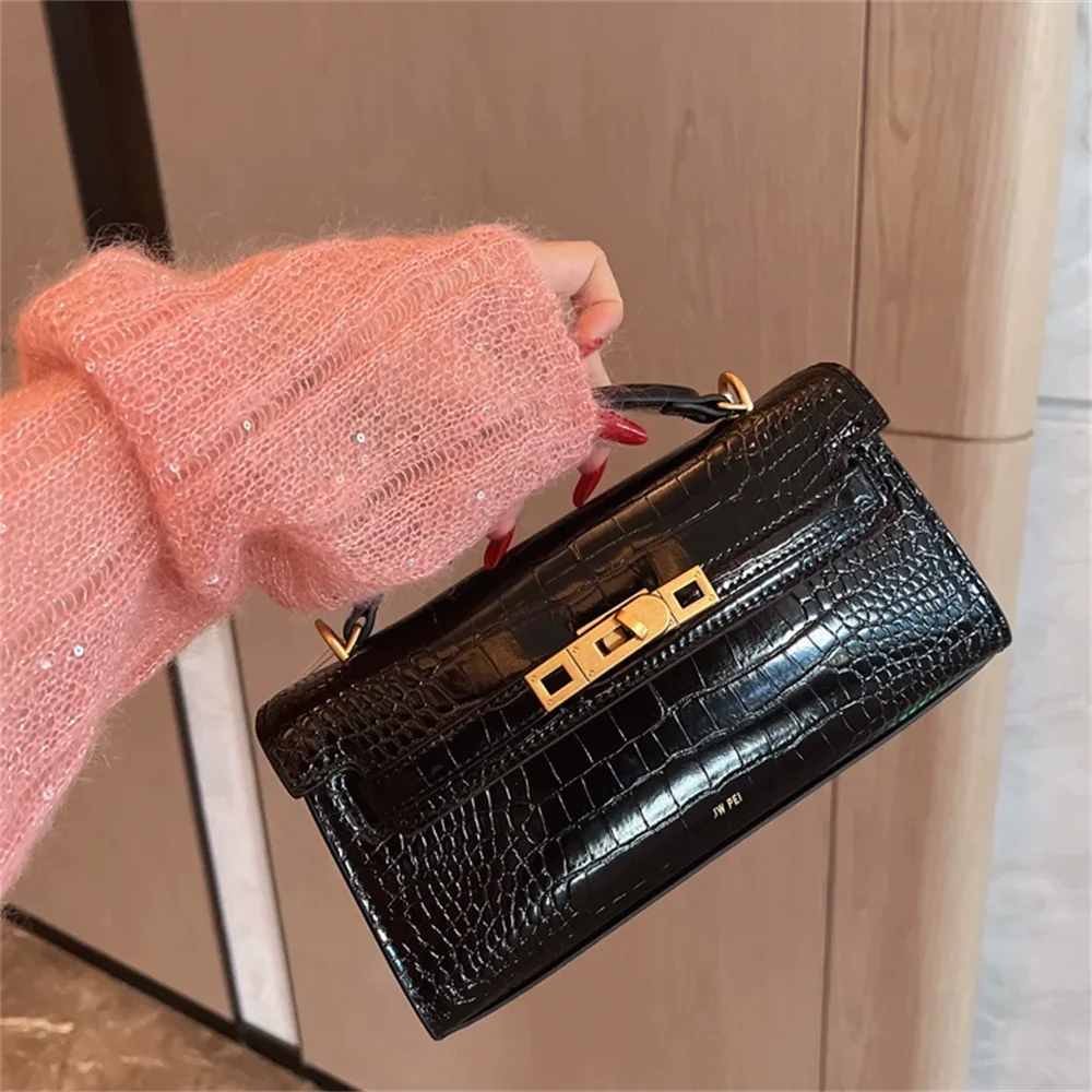 Crocodile Embossed Shoulder Bag in Pu Leather
