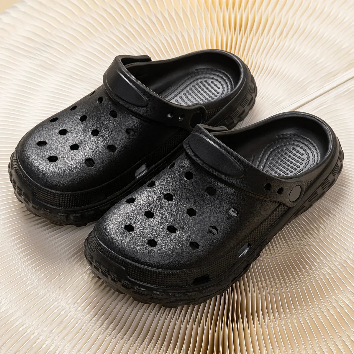 Summer Non-Slip Closed Toe Sandals for Men and Women