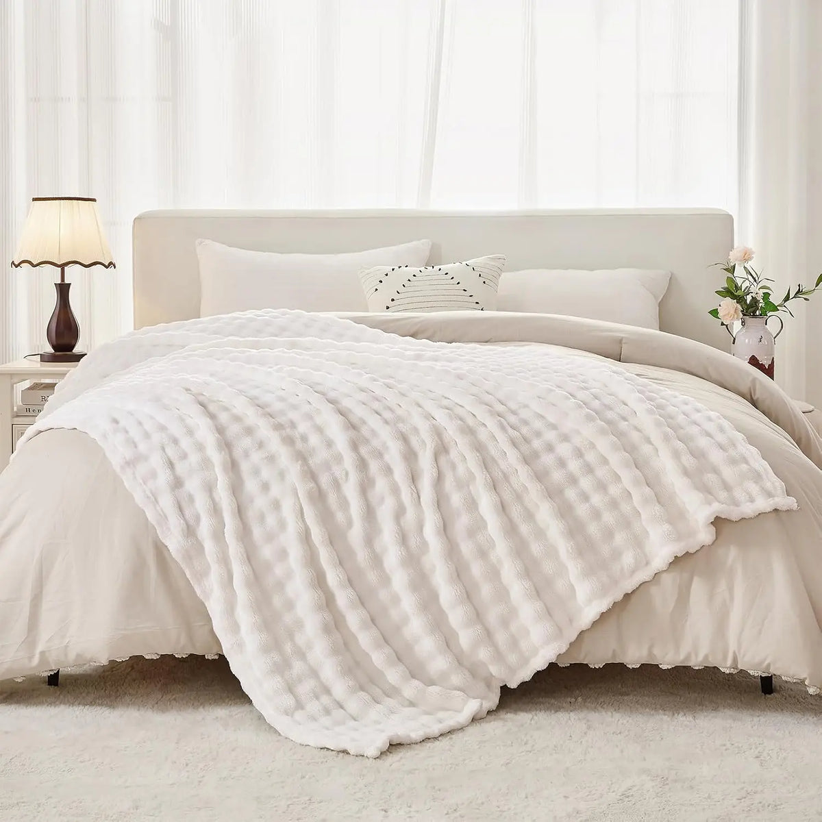 3D Bubble White Plush Fleece Throw Blanket