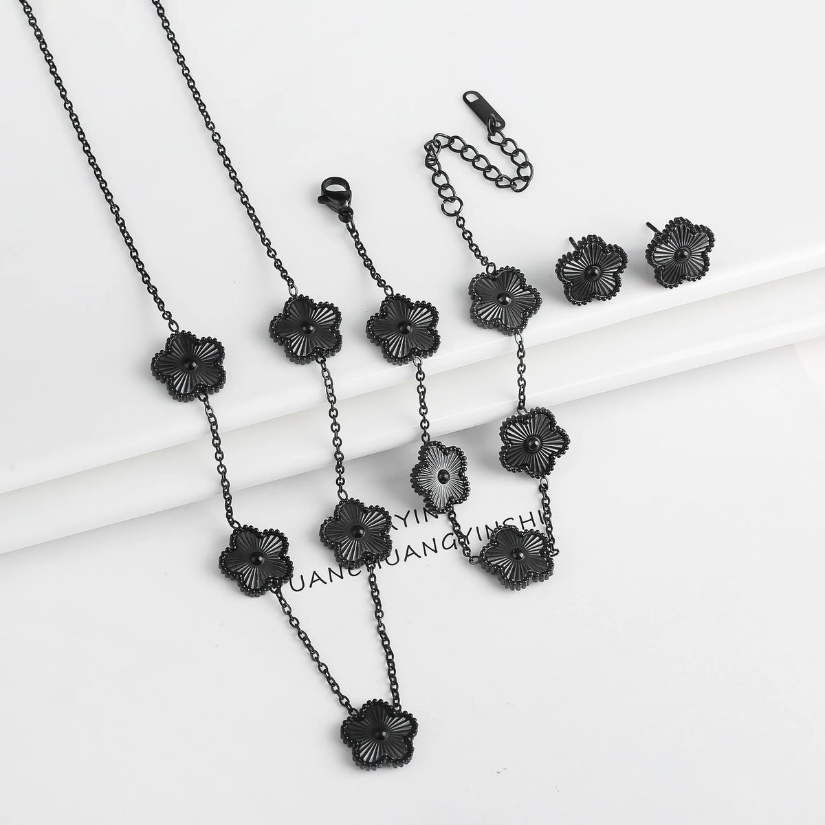 18k Gold-Plated Five-Leaf Flower Jewelry Set